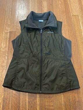 Columbia Women’s Olive Green Vest